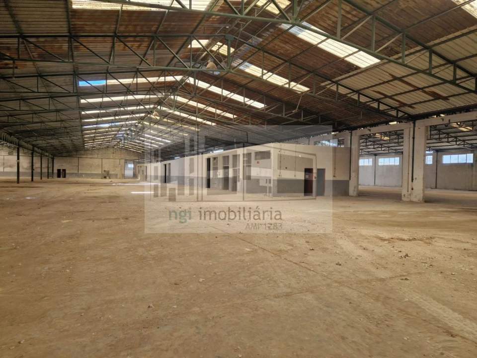 Loja para Venda em Torres Novas (Santa Maria, Salvador e Santiago) Foto 2