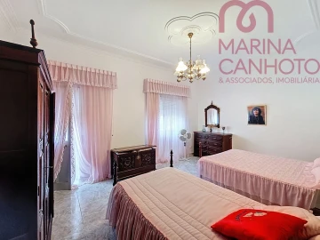 Moradia T4 para Venda em Bencatel