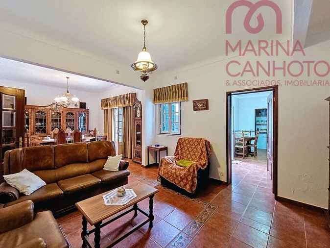 Moradia T4 para Venda em Bencatel Foto 9