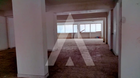 Loja para Arrendamento em Agualva e Mira-Sintra