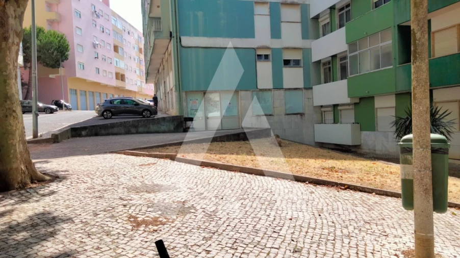 Loja para Arrendamento em Agualva e Mira-Sintra Foto 10