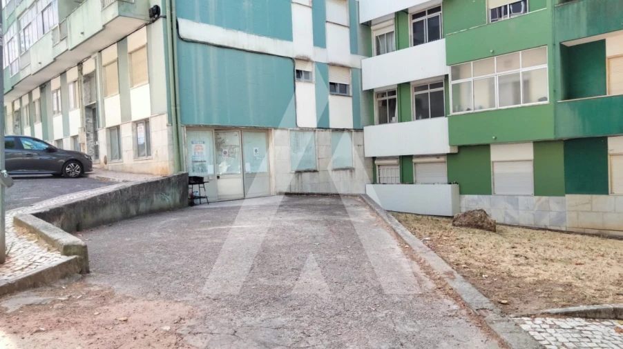 Loja para Arrendamento em Agualva e Mira-Sintra Foto 11