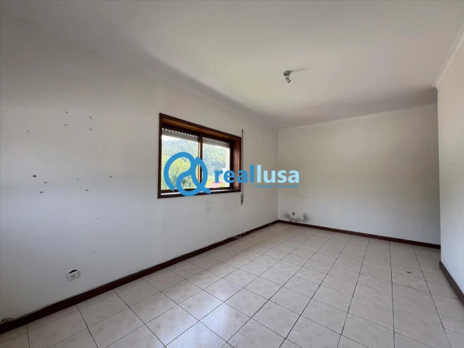 Apartamento T3 para Venda em Serzedo e Perosinho Foto 6