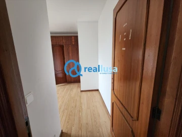 Apartamento T2 para Venda em Mafamude e Vilar do Paraíso