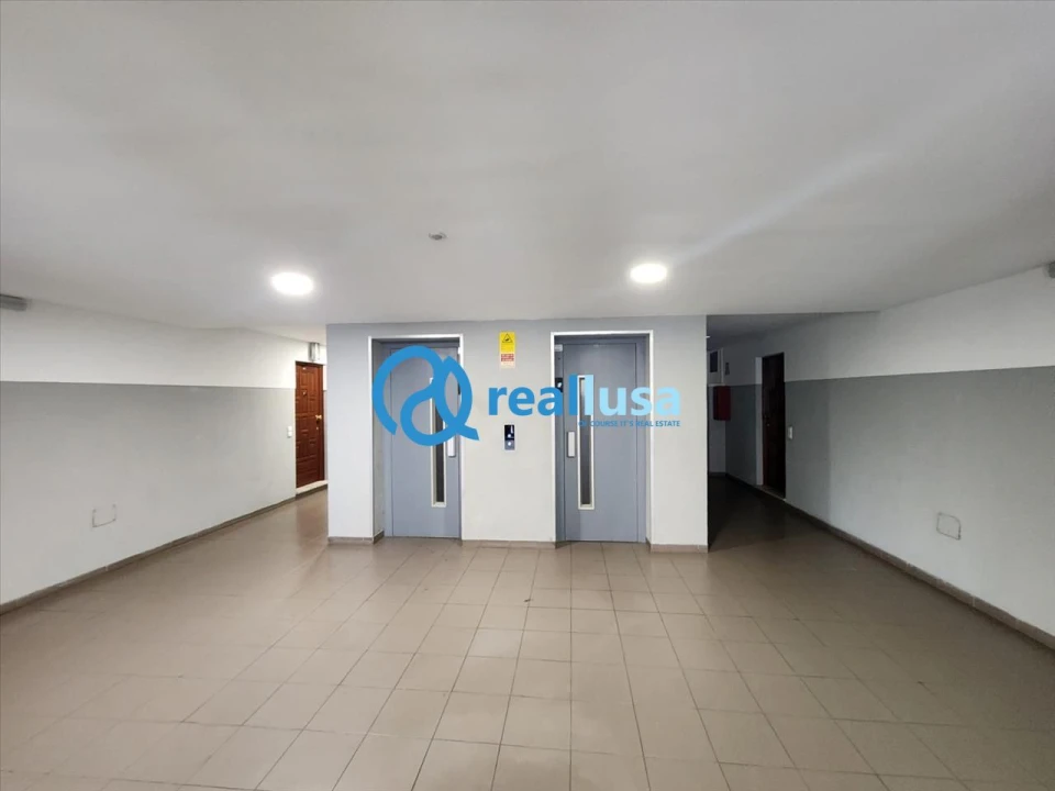 Apartamento T2 para Venda em Mafamude e Vilar do Paraíso Foto 16