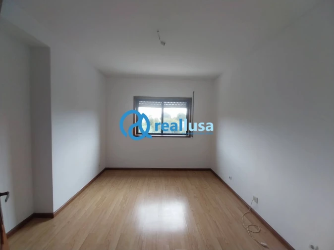 Apartamento T2 para Venda em Mafamude e Vilar do Paraíso Foto 11