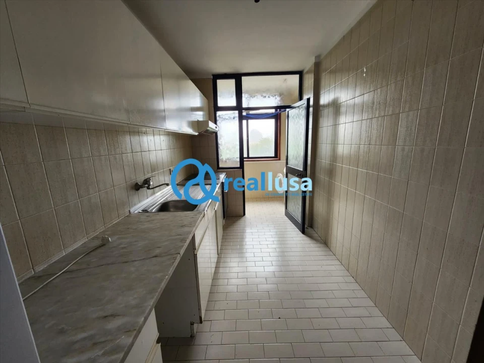 Apartamento T2 para Venda em Mafamude e Vilar do Paraíso Foto 2