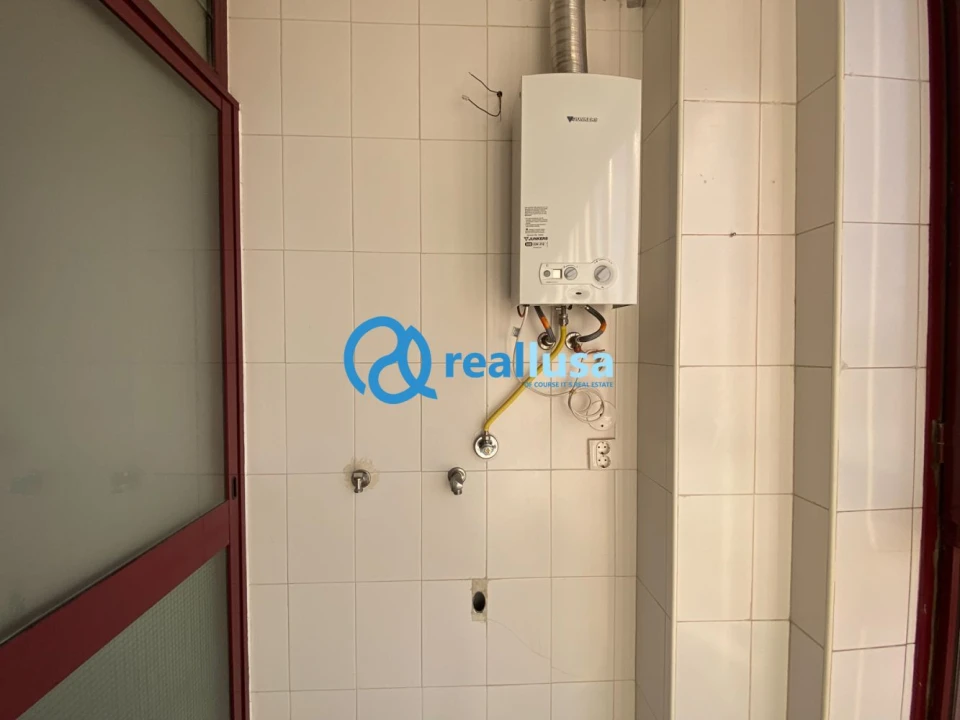 Apartamento T2 para Venda em Mafamude e Vilar do Paraíso Foto 11