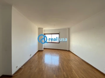 Apartamento T2 para Venda em Mafamude e Vilar do Paraíso