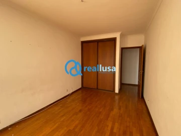 Apartamento T2 para Venda em Mafamude e Vilar do Paraíso