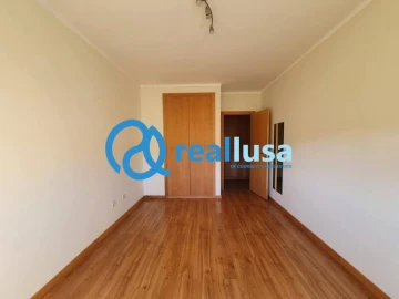 Apartamento T3 para Venda em Canelas
