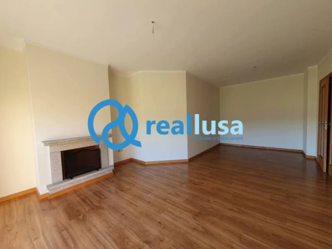 Apartamento T3 para Venda em Canelas Foto 3