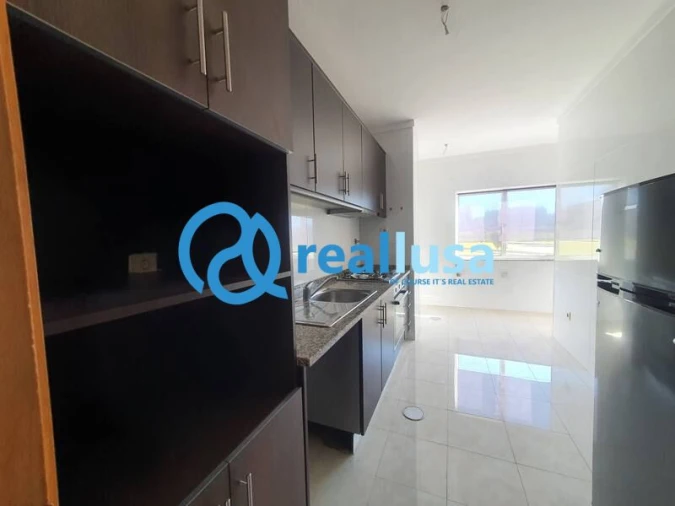 Apartamento T3 para Venda em Canelas Foto 4