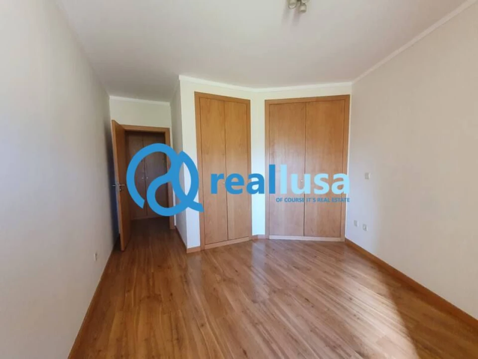 Apartamento T3 para Venda em Canelas Foto 9