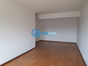 Apartamento T2 para Venda em Mafamude e Vilar do Paraíso