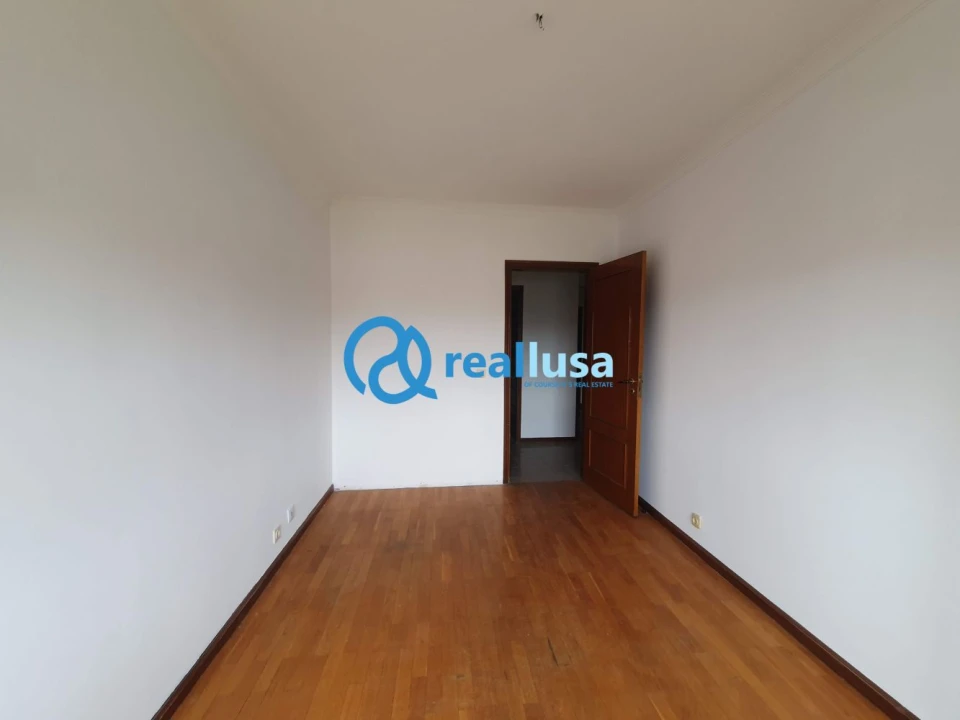 Apartamento T2 para Venda em Mafamude e Vilar do Paraíso Foto 7