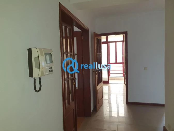 Apartamento T2 para Venda em Mafamude e Vilar do Paraíso Foto 4