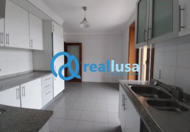 Apartamento T3 para Venda em Paranhos