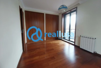 Apartamento T3 para Venda em Paranhos