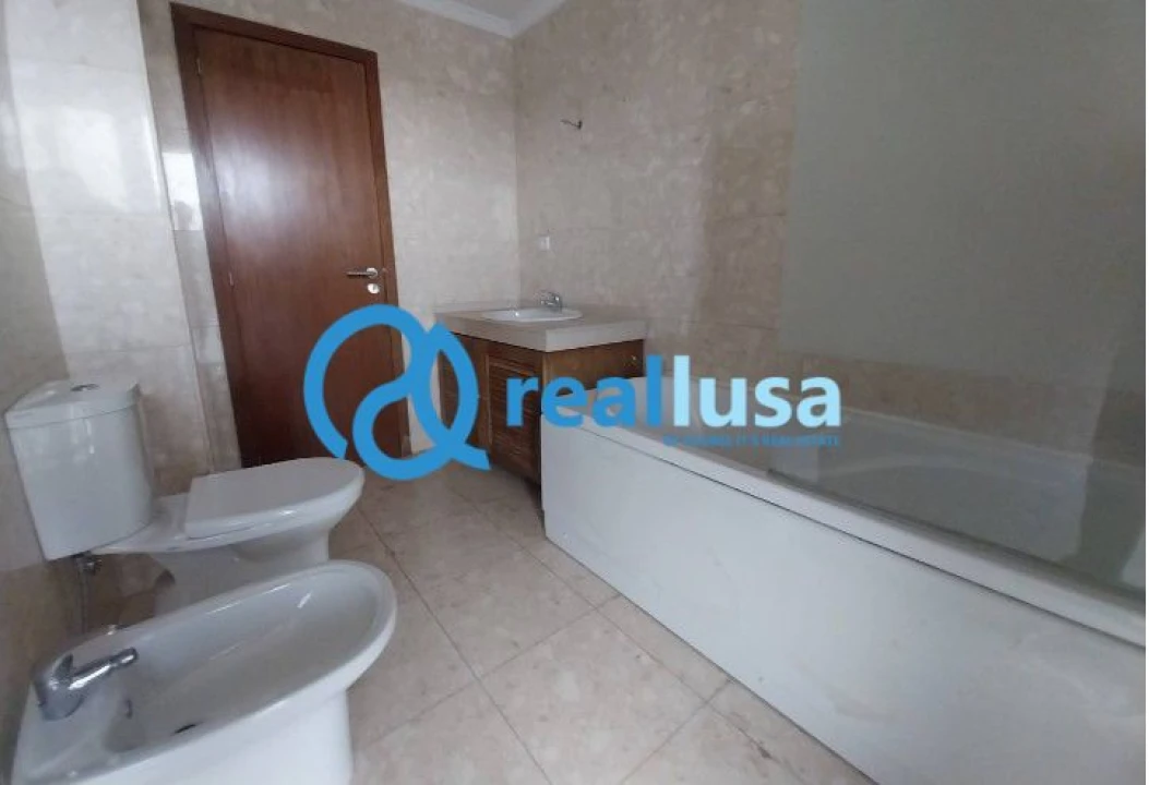 Apartamento T3 para Venda em Paranhos Foto 16