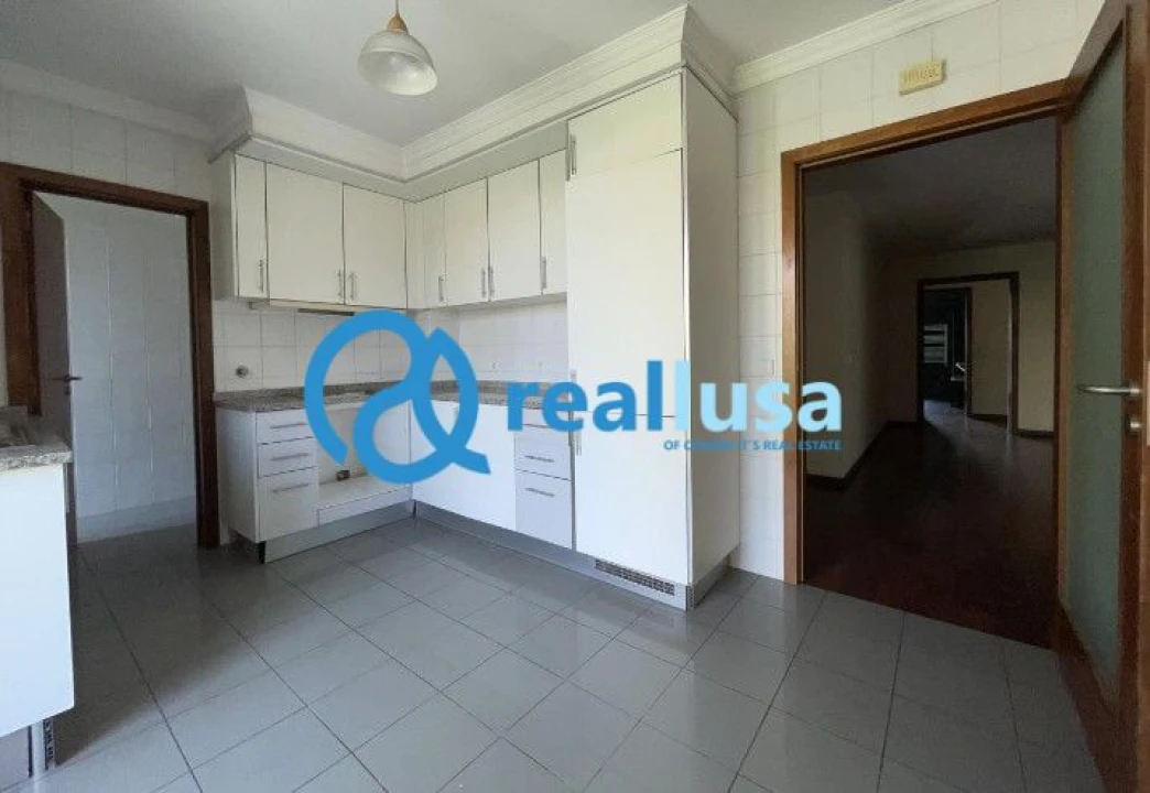 Apartamento T3 para Venda em Paranhos Foto 9