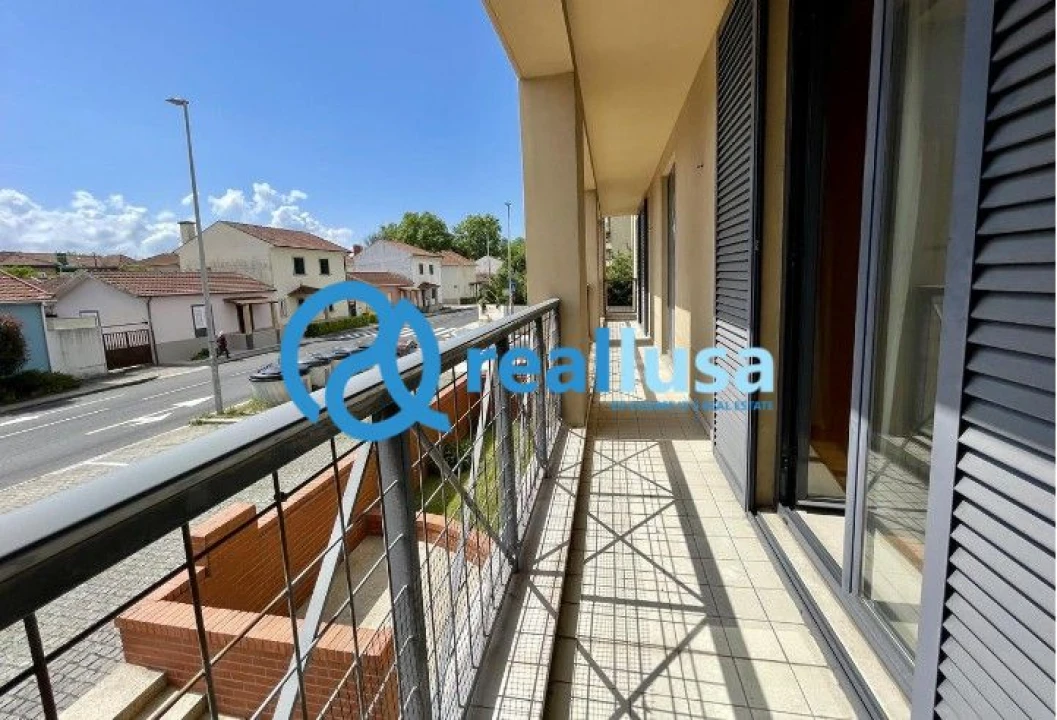 Apartamento T3 para Venda em Paranhos Foto 3