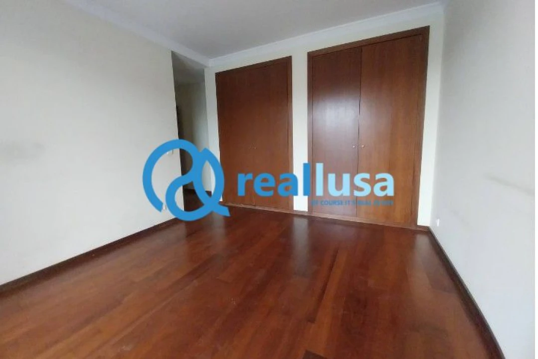 Apartamento T3 para Venda em Paranhos Foto 11