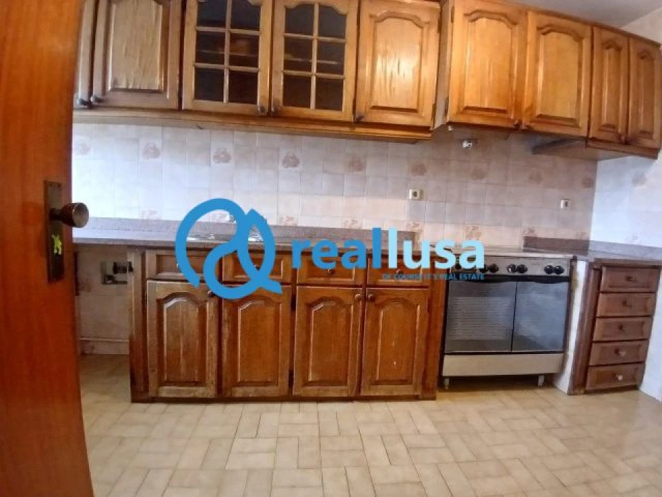 Apartamento T3 para Venda em Rio Tinto Foto 2