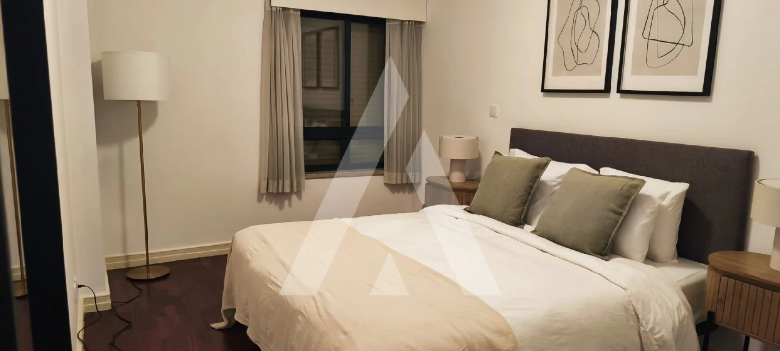 Apartamento T5 para Arrendamento em São Domingos de Benfica Foto 12