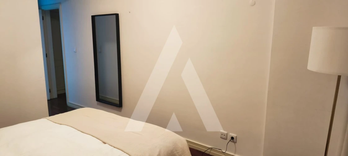 Apartamento T5 para Arrendamento em São Domingos de Benfica Foto 13