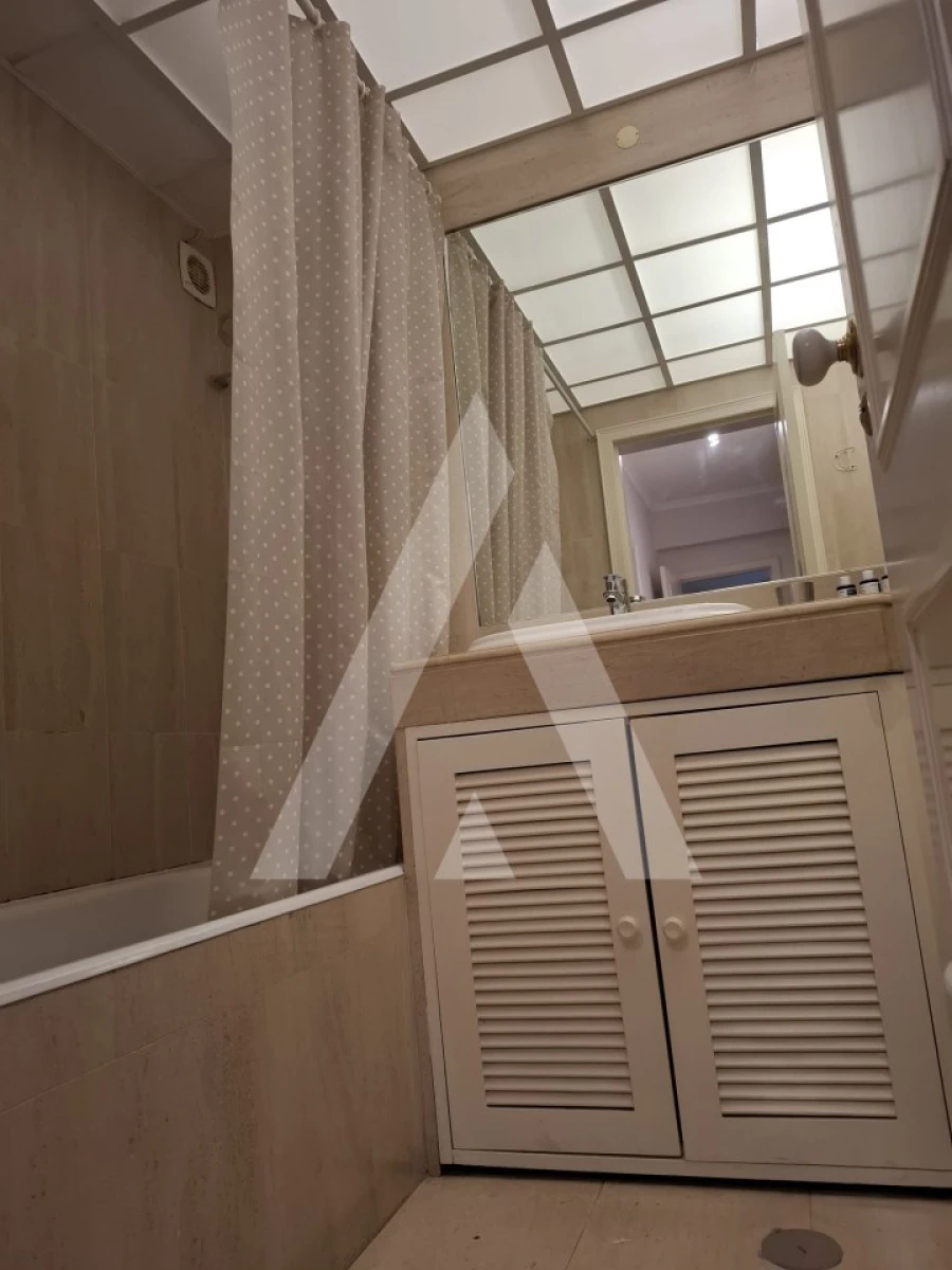 Apartamento T5 para Arrendamento em São Domingos de Benfica Foto 10
