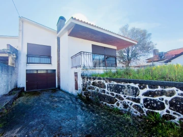 Moradia T3 para Venda em Barroselas e Carvoeiro