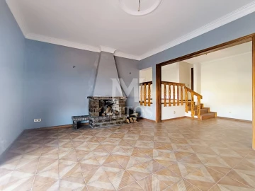 Moradia T3 para Venda em Barroselas e Carvoeiro