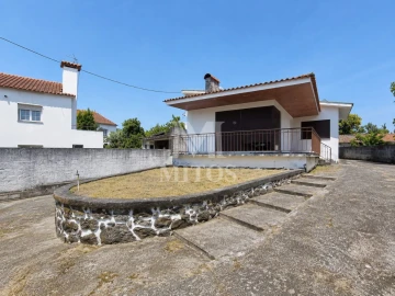 Moradia T3 para Venda em Barroselas e Carvoeiro