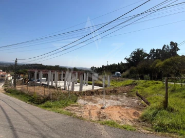 Moradia T3 para Venda em Nossa Senhora do Pópulo, Coto e São Gregório
