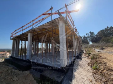 Moradia T3 para Venda em Nossa Senhora do Pópulo, Coto e São Gregório