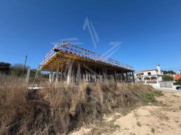 Moradia T3 para Venda em Nossa Senhora do Pópulo, Coto e São Gregório