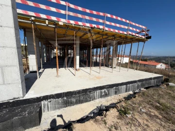 Moradia T3 para Venda em Nossa Senhora do Pópulo, Coto e São Gregório