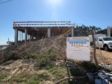 Moradia T3 para Venda em Nossa Senhora do Pópulo, Coto e São Gregório