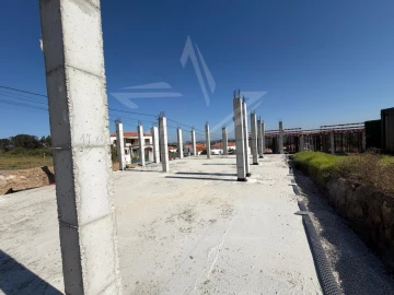 Moradia T3 para Venda em Nossa Senhora do Pópulo, Coto e São Gregório