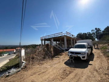 Moradia T3 para Venda em Nossa Senhora do Pópulo, Coto e São Gregório