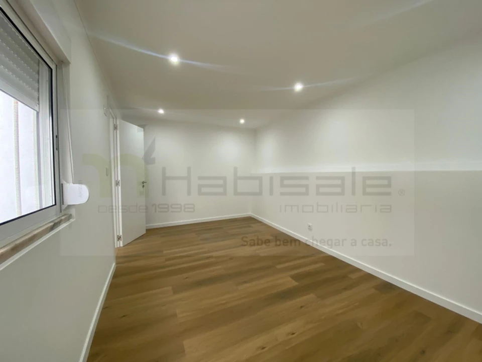 Apartamento T3 para Venda em Águas Livres Foto 3