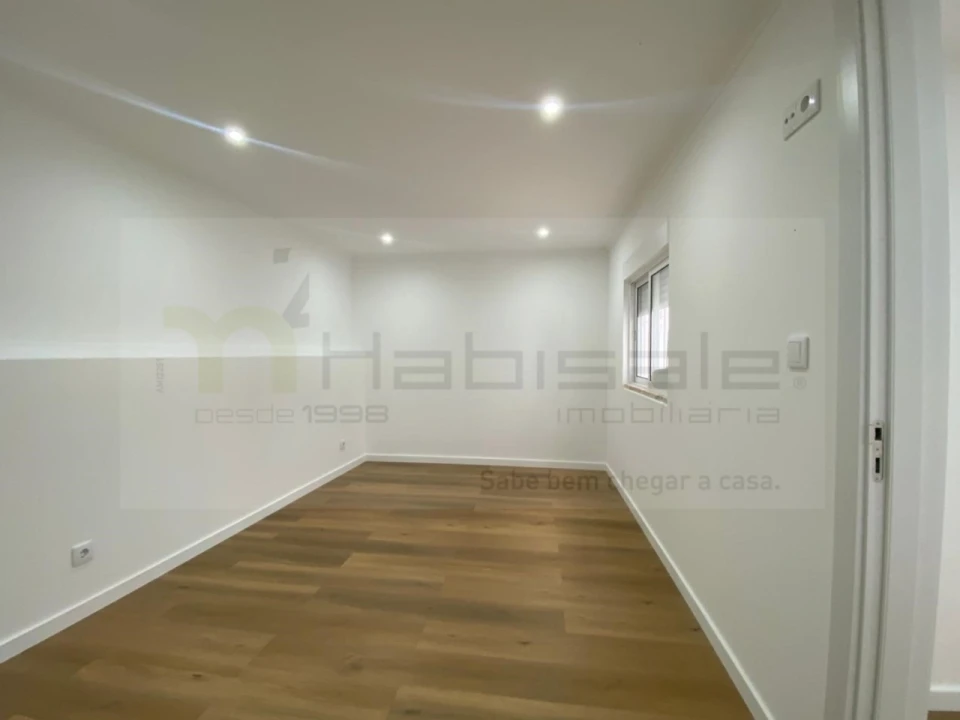 Apartamento T3 para Venda em Águas Livres Foto 4