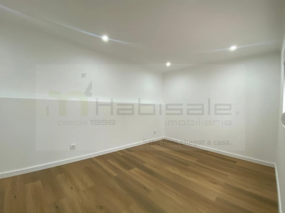 Apartamento T3 para Venda em Águas Livres Foto 5