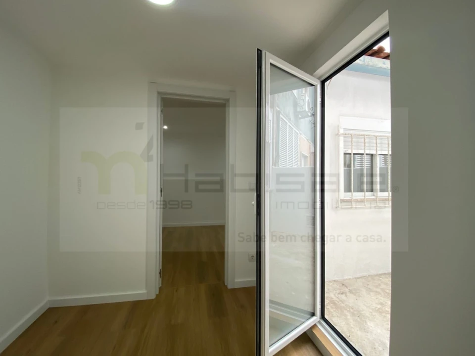 Apartamento T3 para Venda em Águas Livres Foto 6