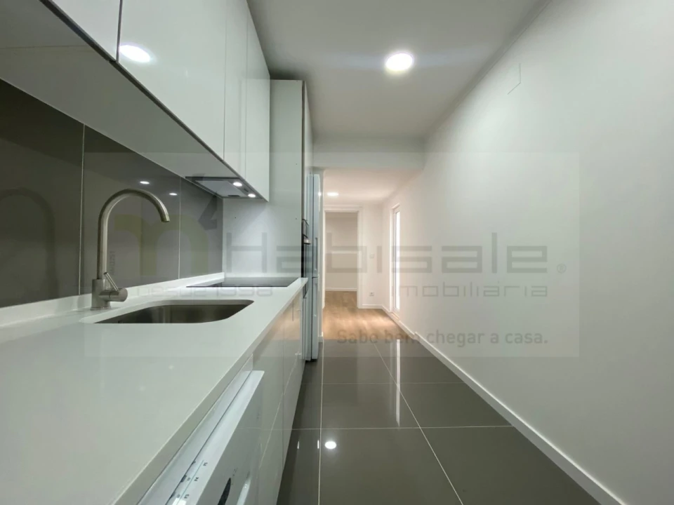 Apartamento T3 para Venda em Águas Livres Foto 12