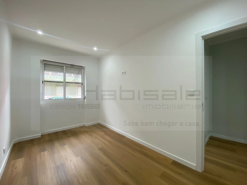 Apartamento T3 para Venda em Águas Livres Foto 19