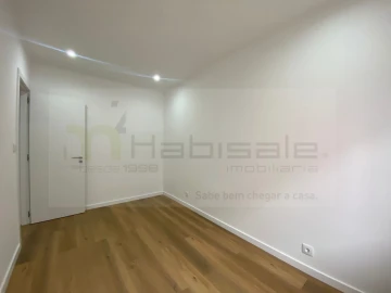 Apartamento T3 para Venda em Águas Livres