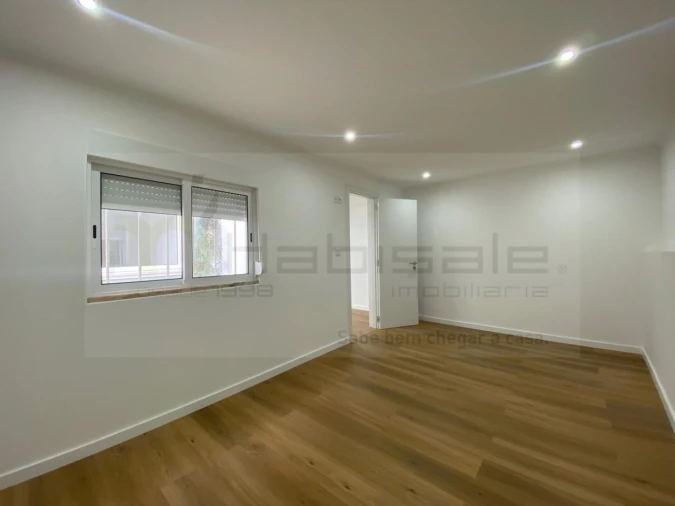 Apartamento T3 para Venda em Águas Livres Foto 2