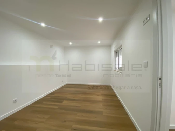 Apartamento T3 para Venda em Águas Livres Foto 4